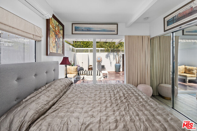 Building Photo - 27060 Malibu Cove Colony Dr
