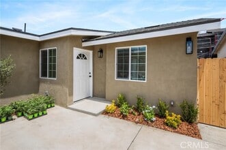 Building Photo - 10972 McKinley Ave