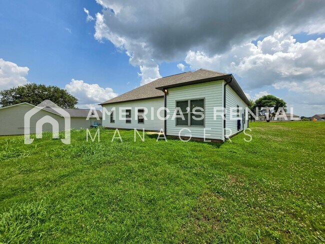 Building Photo - DEPOSIT PENDING!!! - Four Bedroom, Modern Home for Rent in Eastaboga - Available NOW!