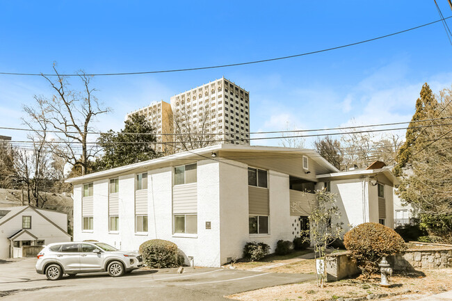 Building Photo - 100 Terrace Dr NE