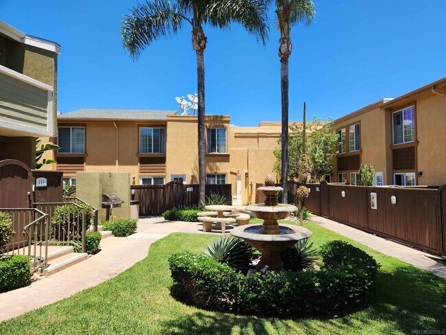 Building Photo - 5252 Balboa Arms Dr