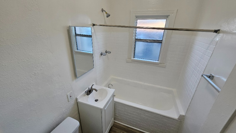 Building Photo - 4530 Normandie Ave