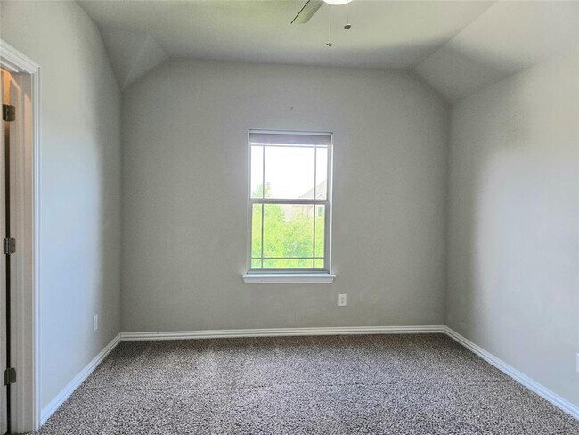 Building Photo - 1016 Hartman Dr