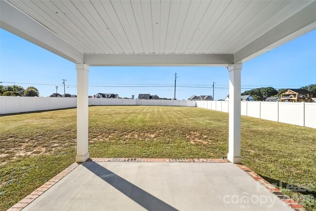 Building Photo - 11507 Vly Oaks Ln