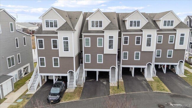 Building Photo - 422 Marina Pointe Dr