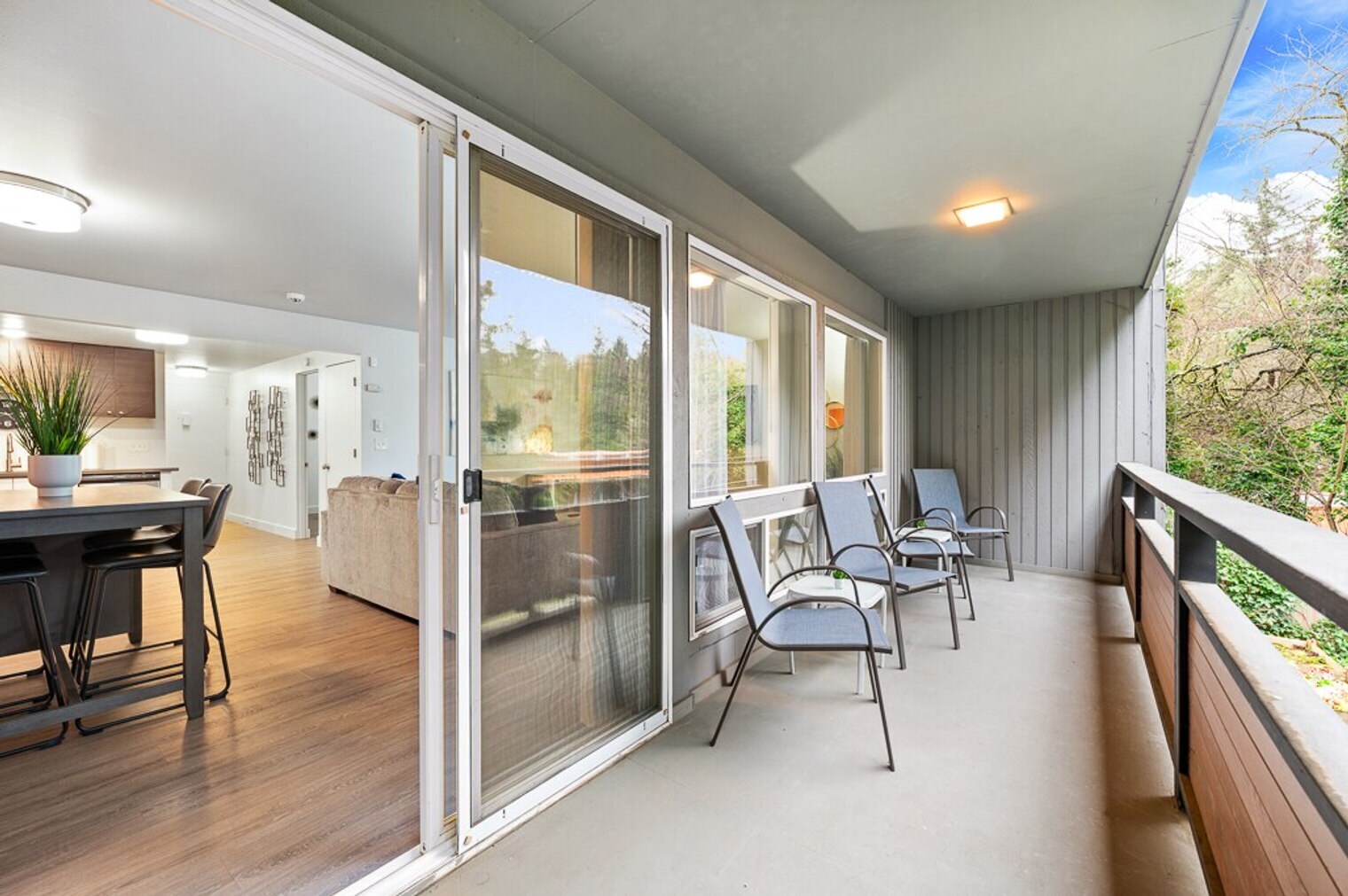 Building Photo - 540 104th Ave SE