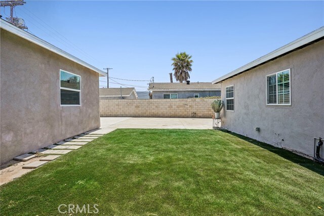 Building Photo - 3816 S Victoria Ave