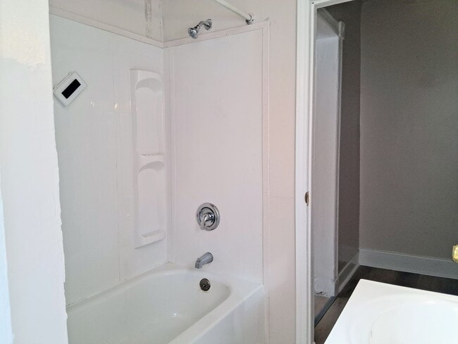 Building Photo - 58 Division St