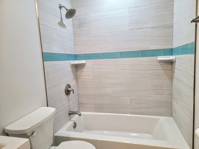 Building Photo - 707 Douglass Ave