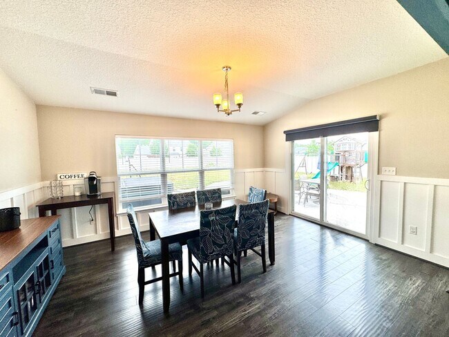 Building Photo - 3624 Horton Way
