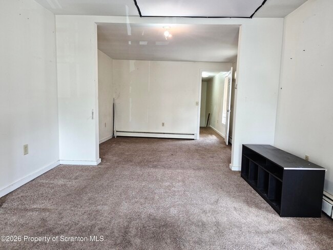 Building Photo - 68 Green Pl