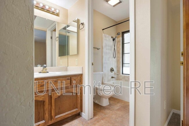 Building Photo - 6135 Crista Lynn Pl