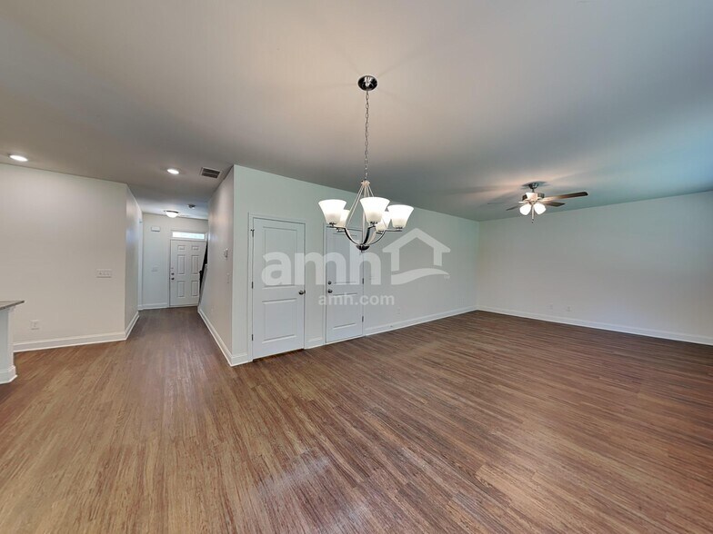 Building Photo - 190 Rivulet Dr