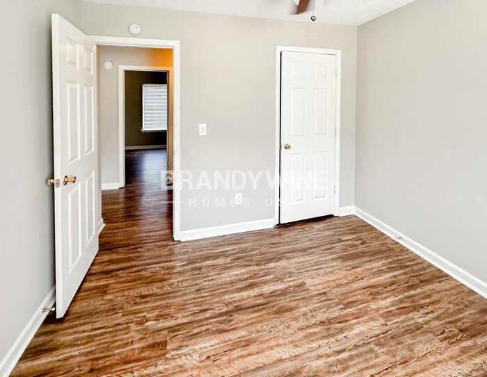 Building Photo - 152 Edward Dr