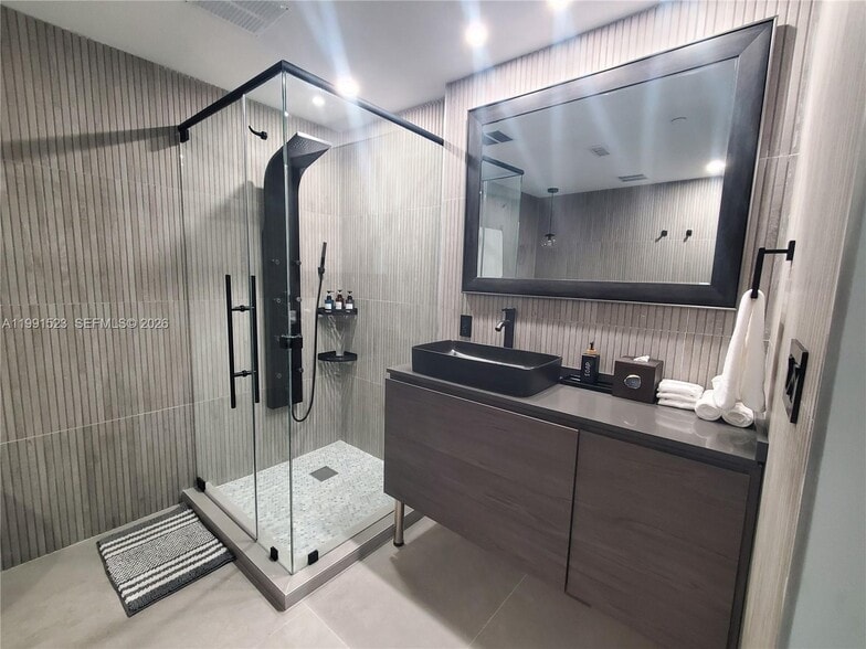 Building Photo - 1155 102nd St