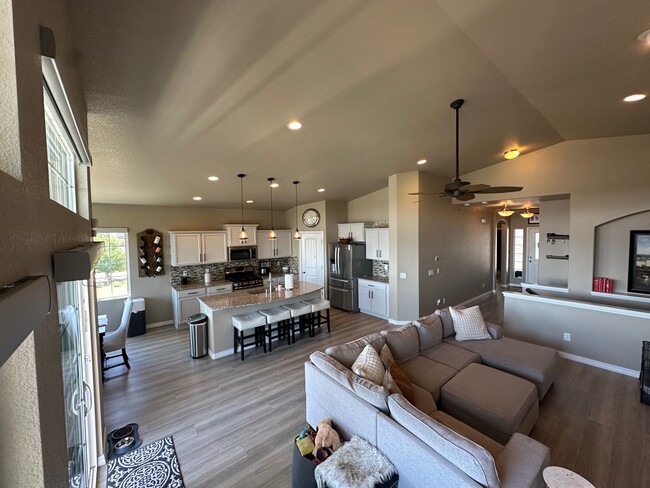 Building Photo - 8075 Cinnamon Ct