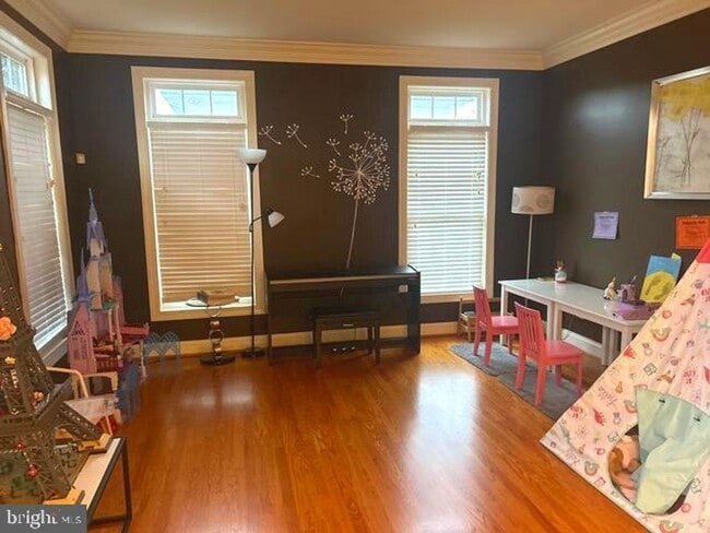 Building Photo - 11018 Shalom Ln