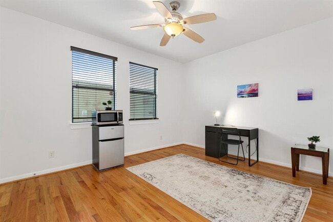 Building Photo - 1841 Radcliffe St