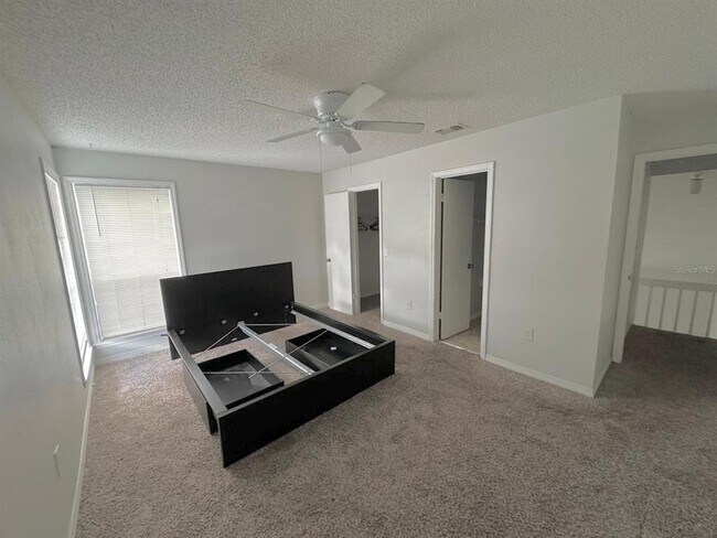 Building Photo - 654 Trinidad Ct