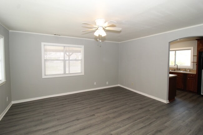 Building Photo - 2418 W Wedington Dr