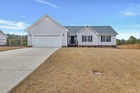 Building Photo - Modern Farmhouse Style with LARGE fenced yard