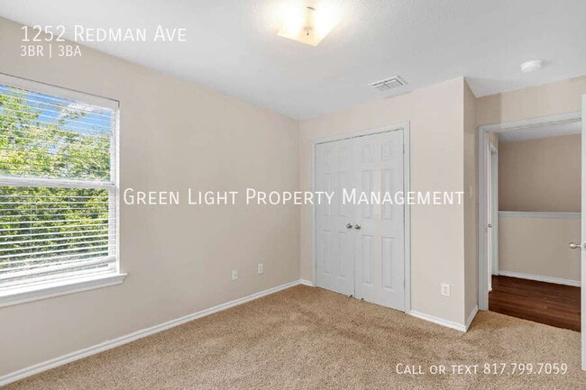 Building Photo - 1252 Redman Ave