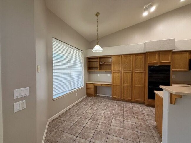 Building Photo - 3130 E Brookwood Ct