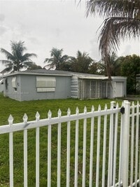 Building Photo - 1070 NW 147th St