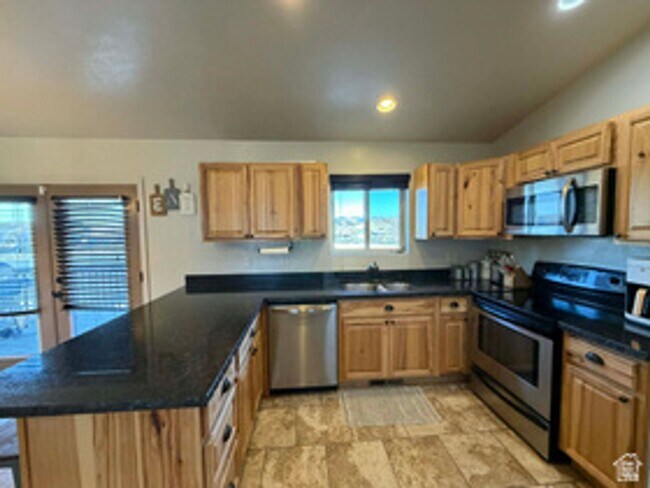 Building Photo - 2095 W 4100 N