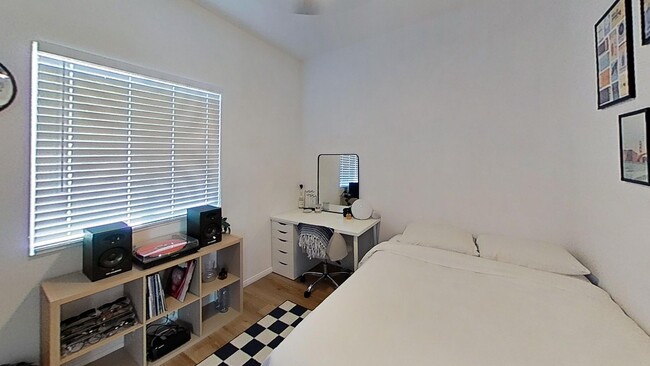 Building Photo - 5123 Tipton St