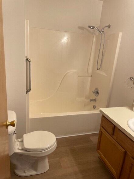 Building Photo - 2504 Eagles Circle