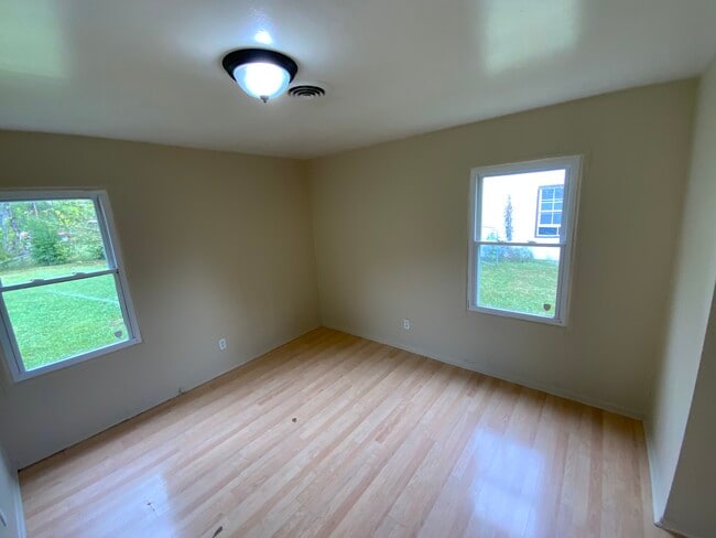 Building Photo - 1503 Fairwood St