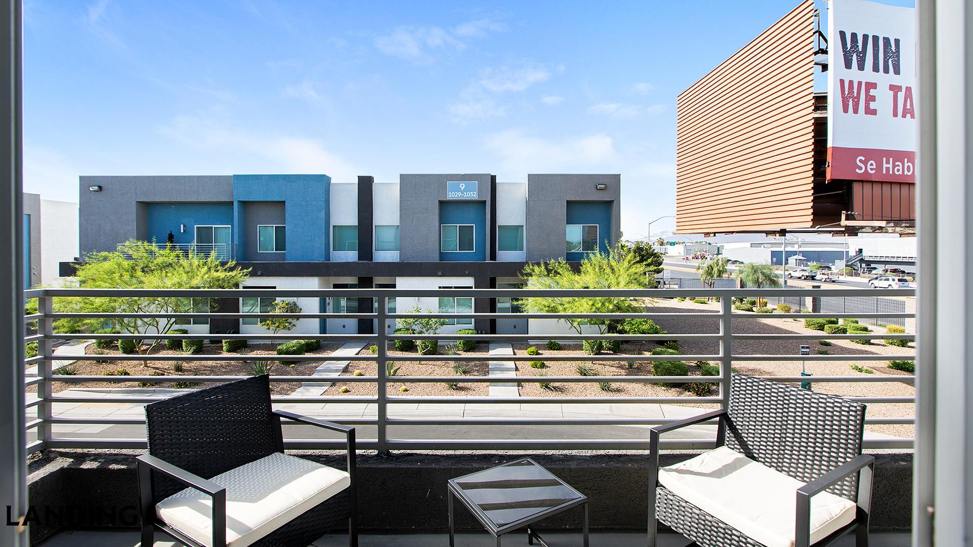 Building Photo - 2705 N Rancho Dr