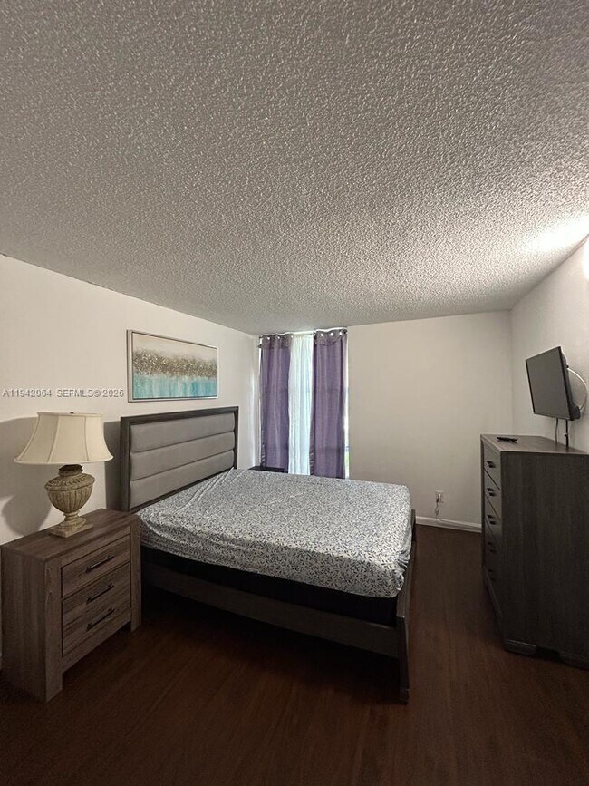 Building Photo - 210 172nd St