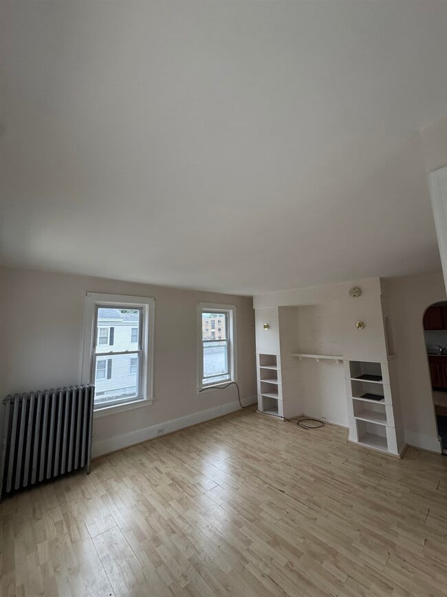 Building Photo - 55 Haig St