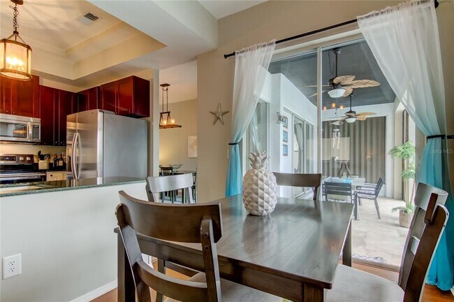 Building Photo - 1421 Beach Club Ln