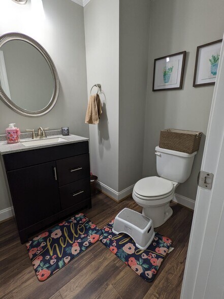 Building Photo - 124 Chandler Dr