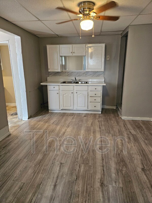 Building Photo - 107 Titus Ave