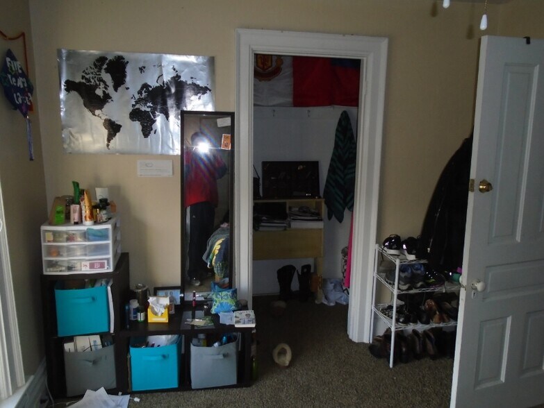 Building Photo - 209 Fuller Ave SE