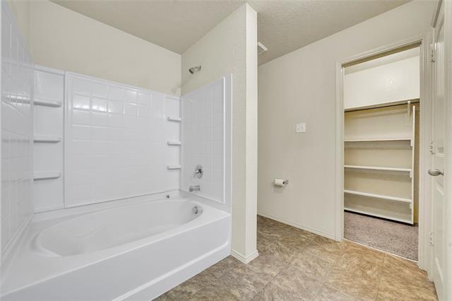 Building Photo - 4108 Sandalwood Ct