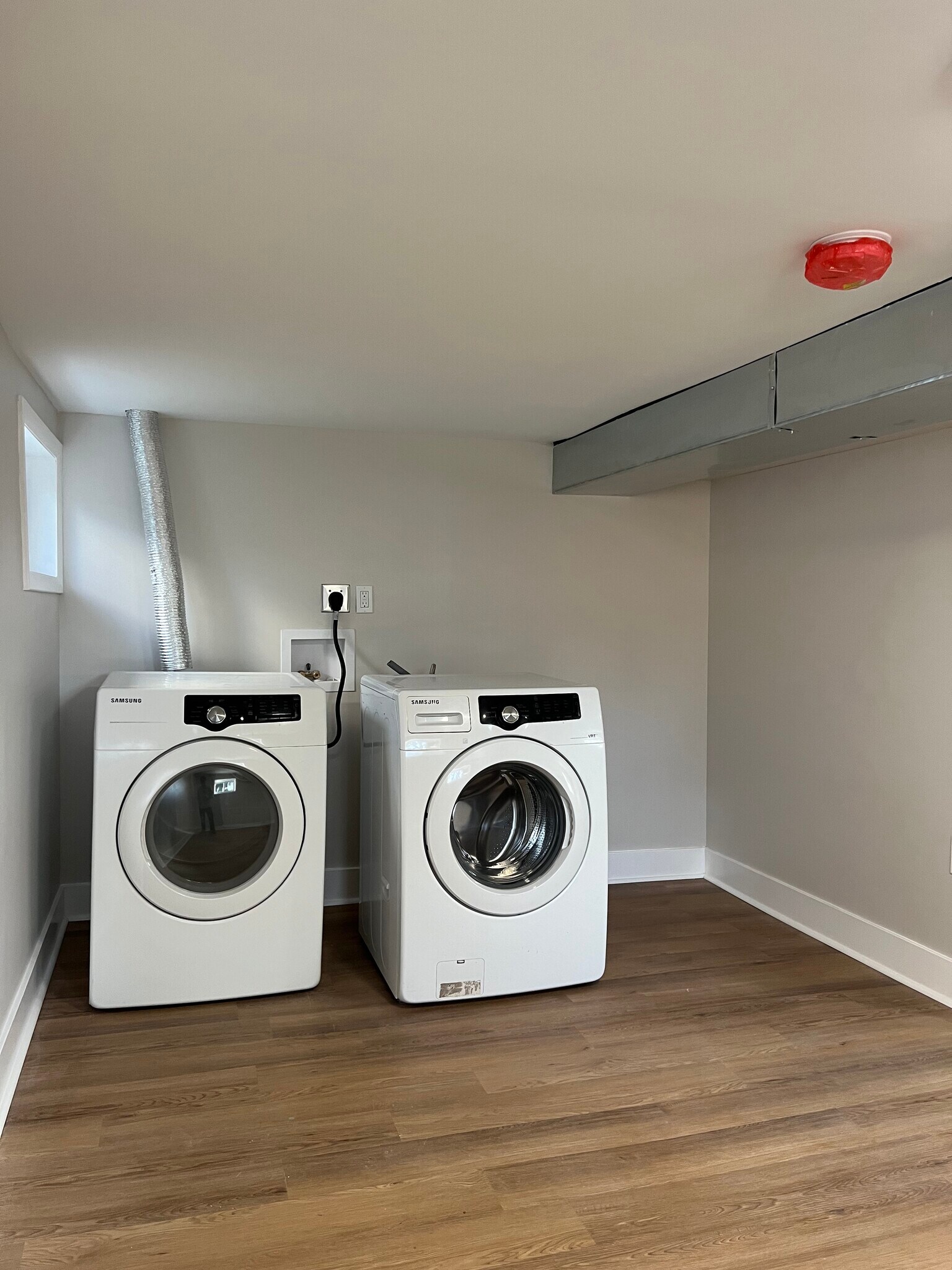 Building Photo - 5 Kenwood Ave