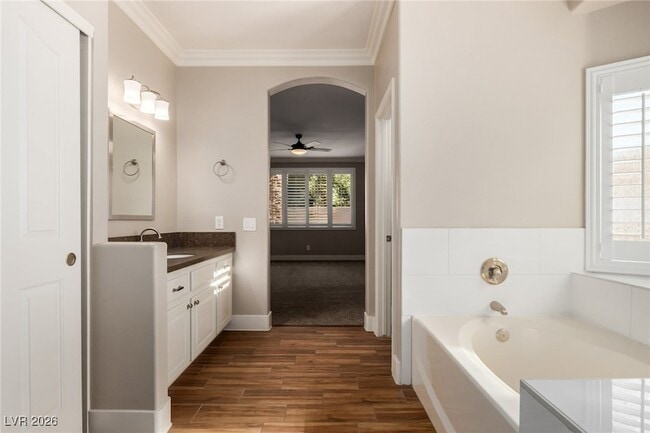 Building Photo - 264 Pointe Ranier Ave