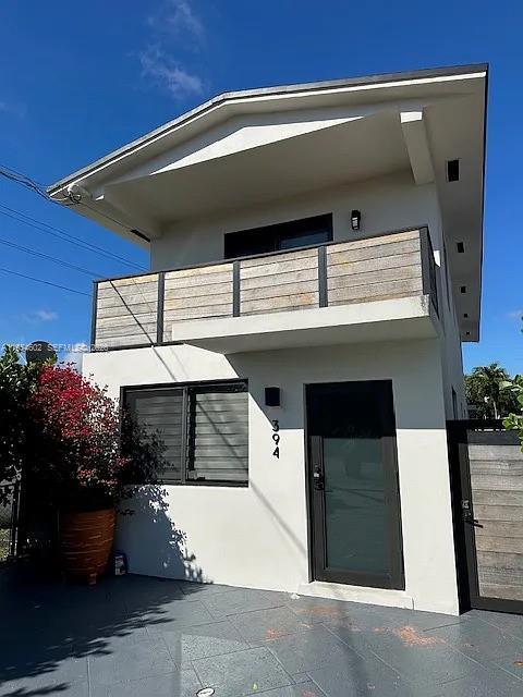 Building Photo - 394 Tamiami Canal Rd