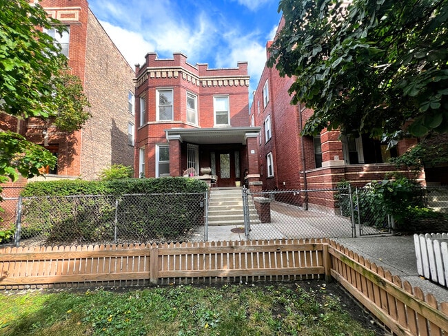 Primary Photo - 2340 W Thomas St
