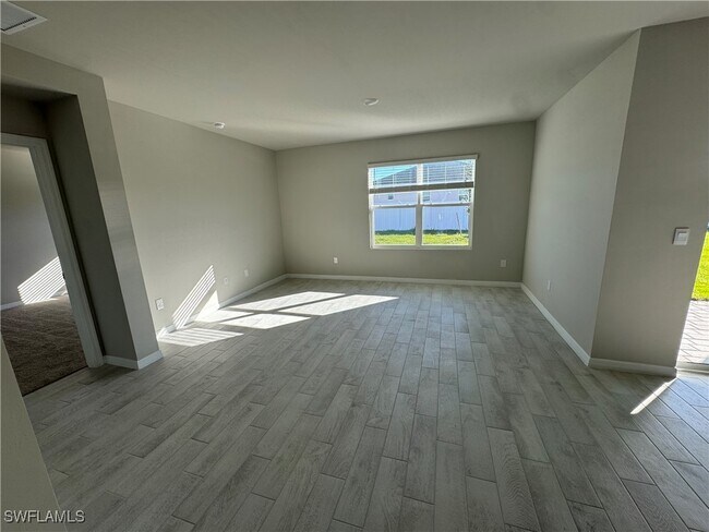 Building Photo - 1523 SW 19th Pl
