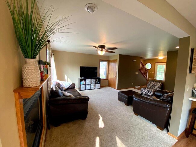 Building Photo - 1133 Ellys Way