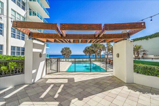 Building Photo - 3550 Galt Ocean Dr