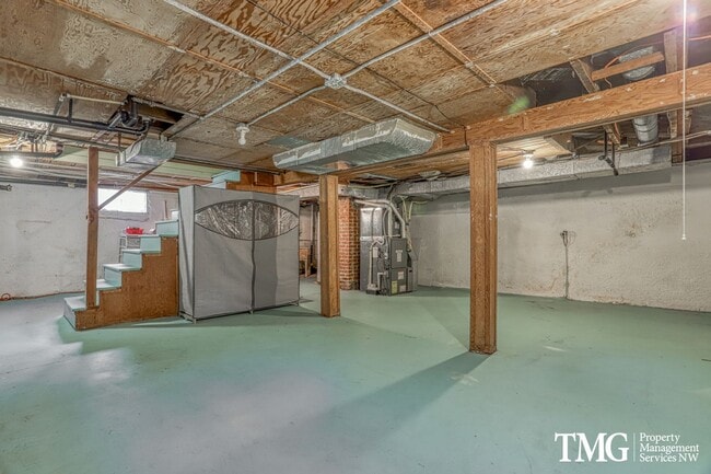 Building Photo - Updated 1928 Tutor w/ Original Touches and Large Fully Fenced Back Yard