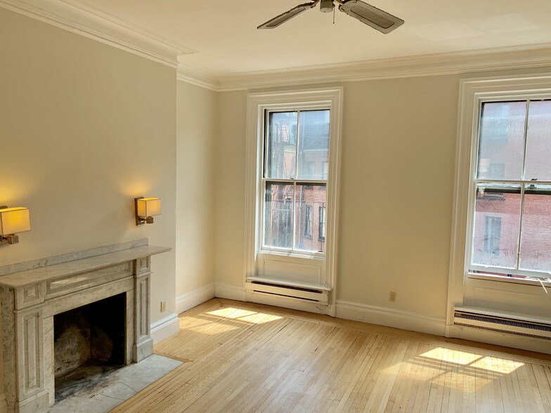 Building Photo - 265 Beacon St
