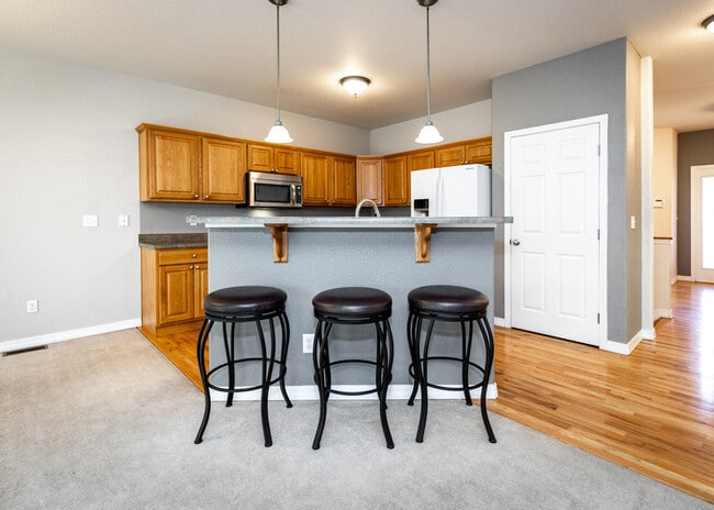 Building Photo - 5607 University Village View